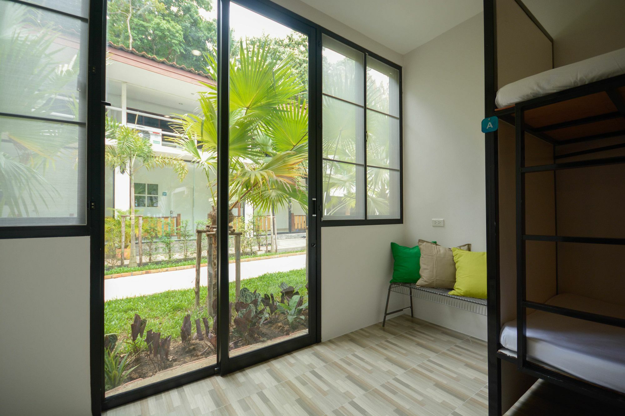 Albergue Irest Ao Nang Seafront Exterior foto